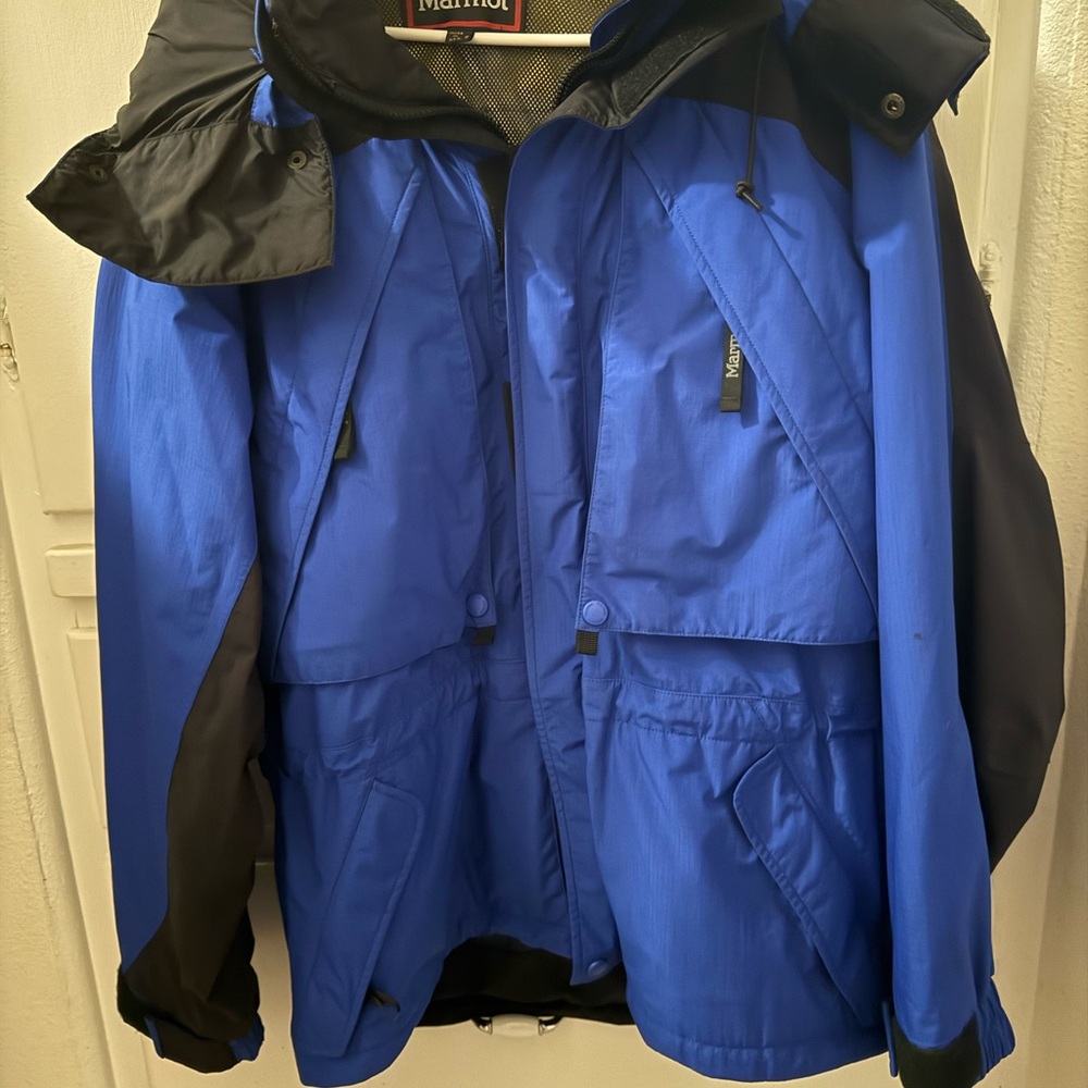 Marmot Men's Vibrant Blue and Black Ski Jacket